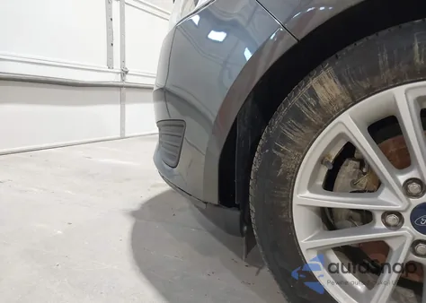 2017 Ford Focus Se z USA, uszkodzony, nr VIN 1FADP3F21HL228709